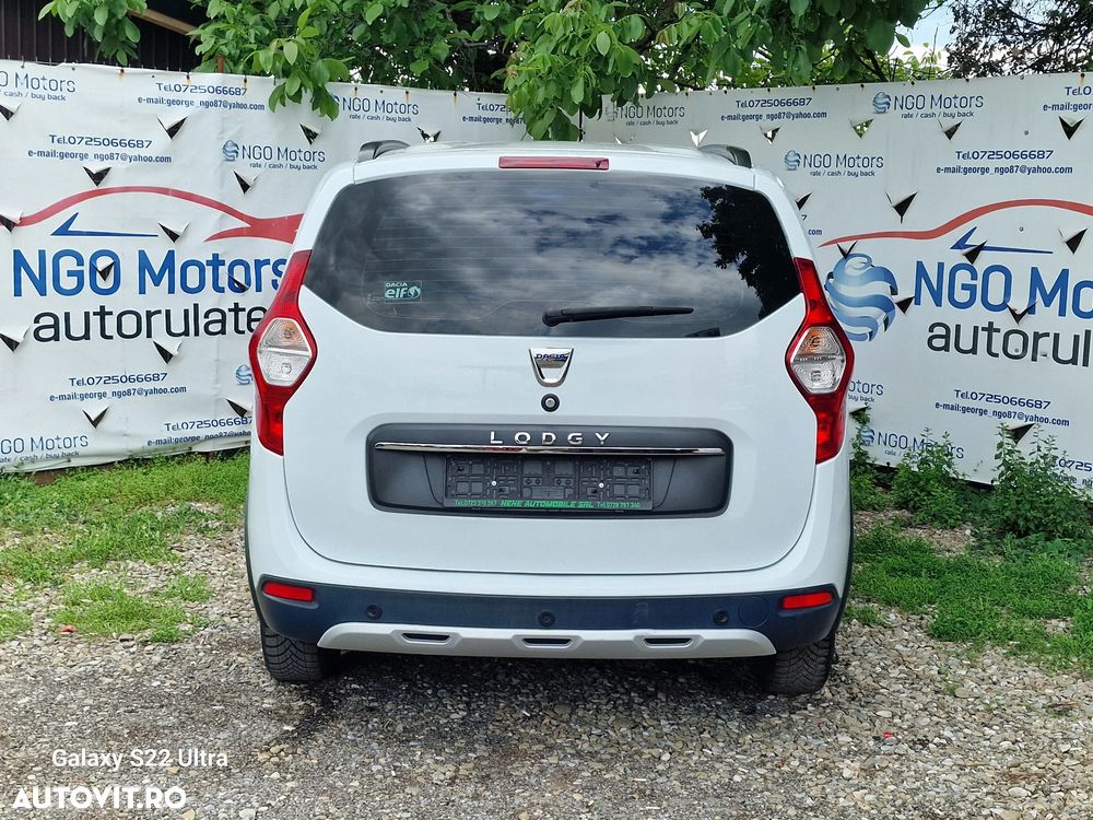 Dacia Lodgy TCe 115 Stepway Celebration - 13