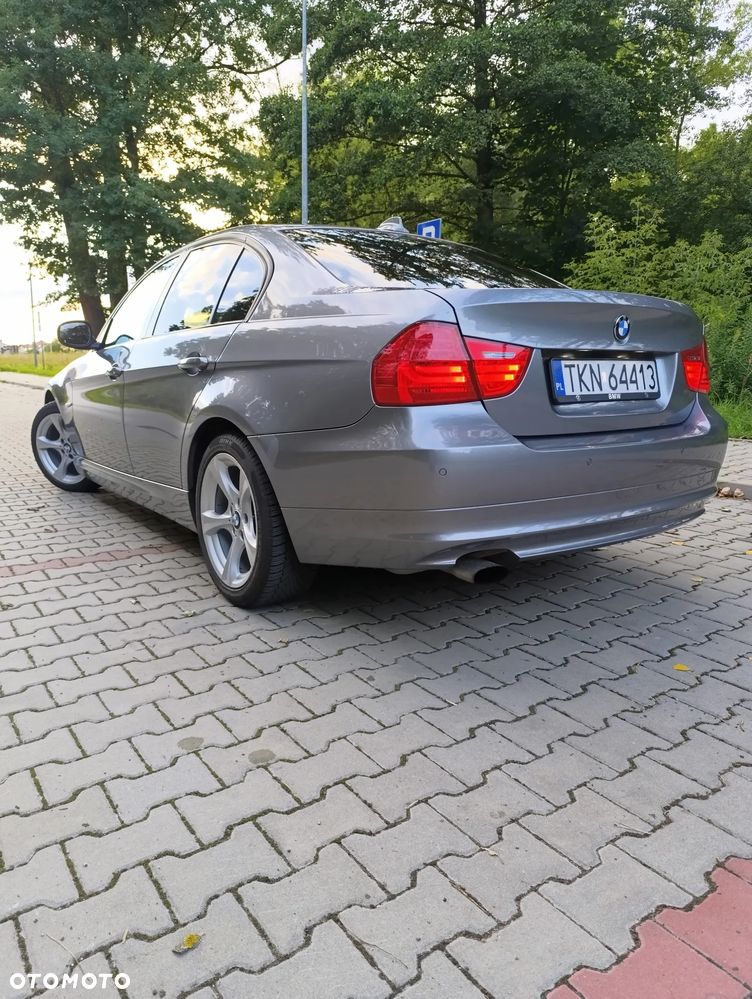BMW Seria 3 318i - 4