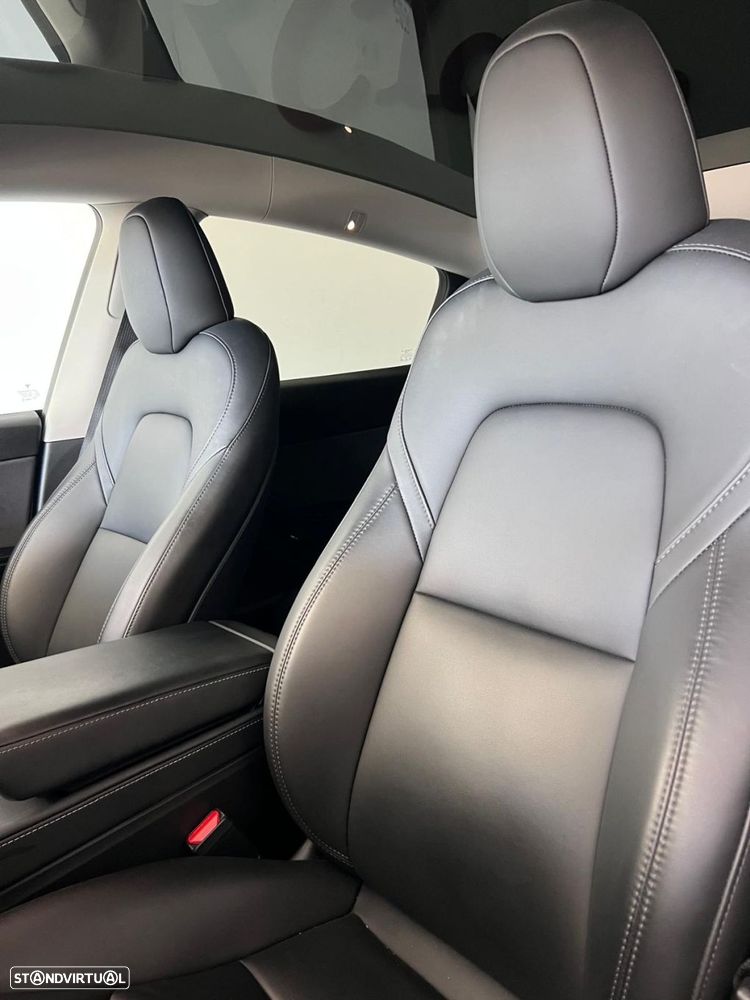 Tesla Model Y 2023 photo 4