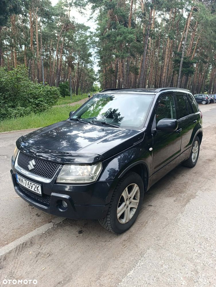 Suzuki Grand Vitara 2.0 - 9