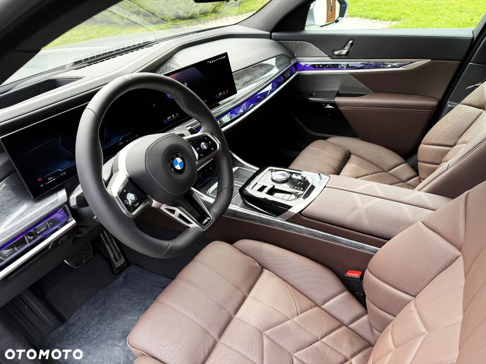 BMW Seria 7 - 11