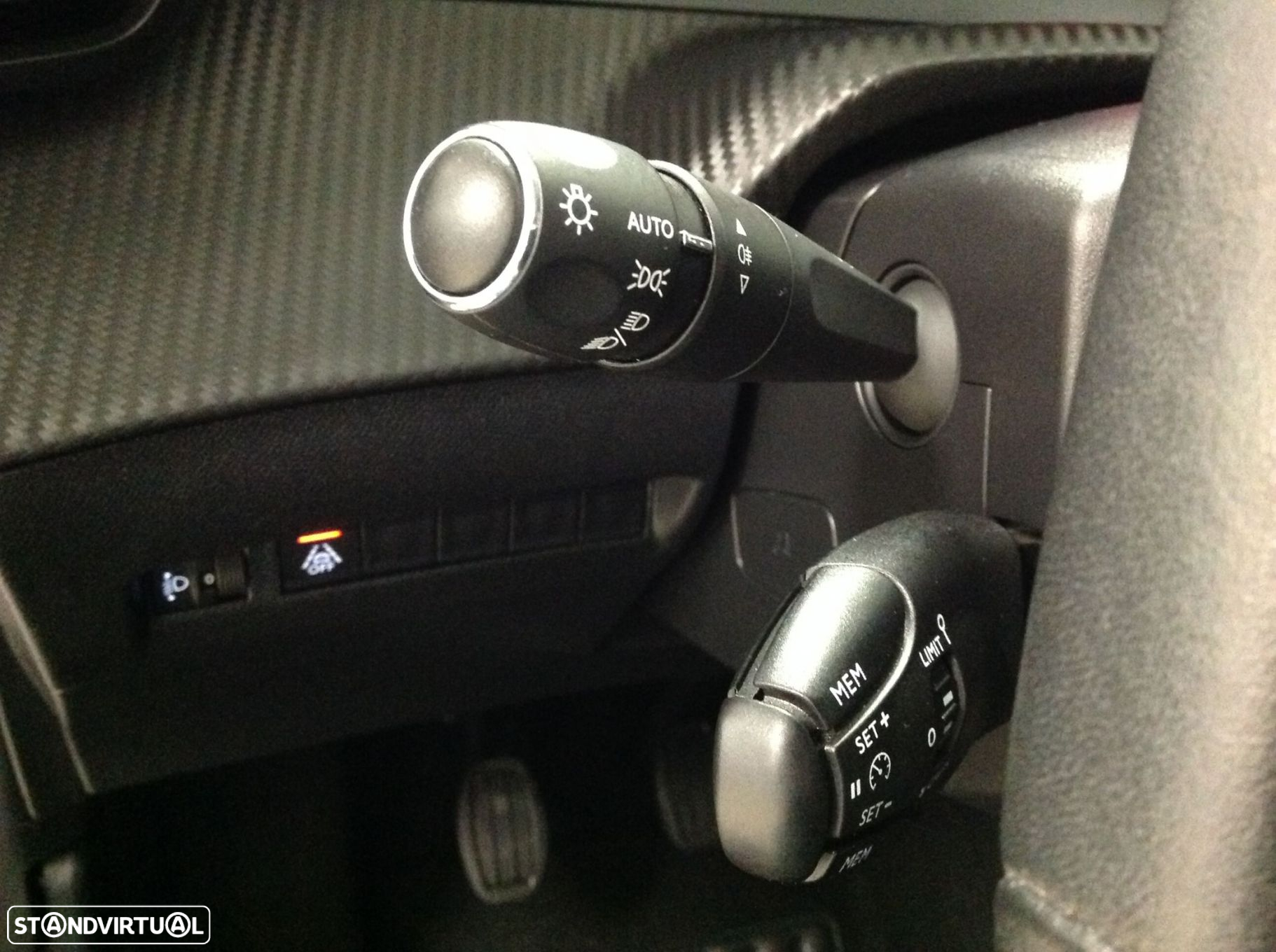 Peugeot 208 1.2 PureTech Allure - 34