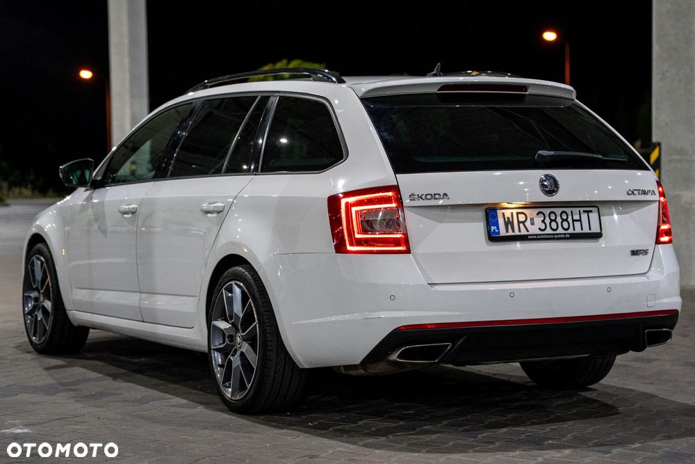 Skoda Octavia 2.0 TSI RS - 13