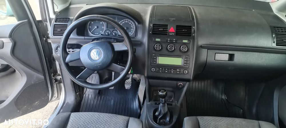 Volkswagen Touran 1.9 TDI Trendline - 9