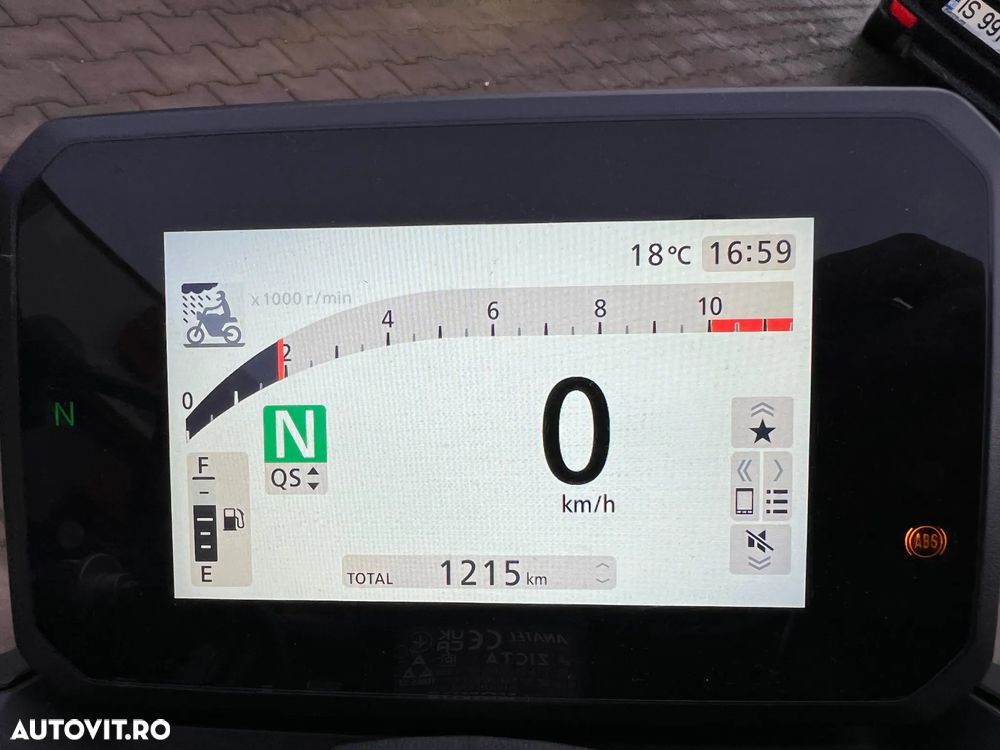 Honda CB 750 Hornet - 4