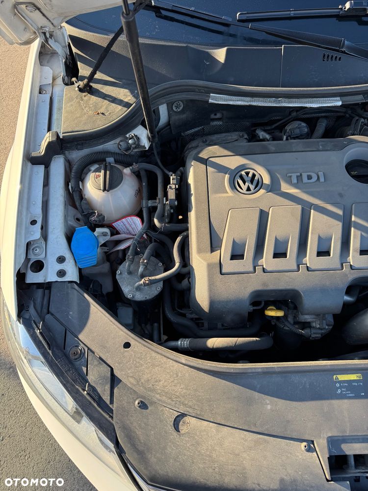 Volkswagen Passat 2.0 TDI Highline R-Style DSG - 31