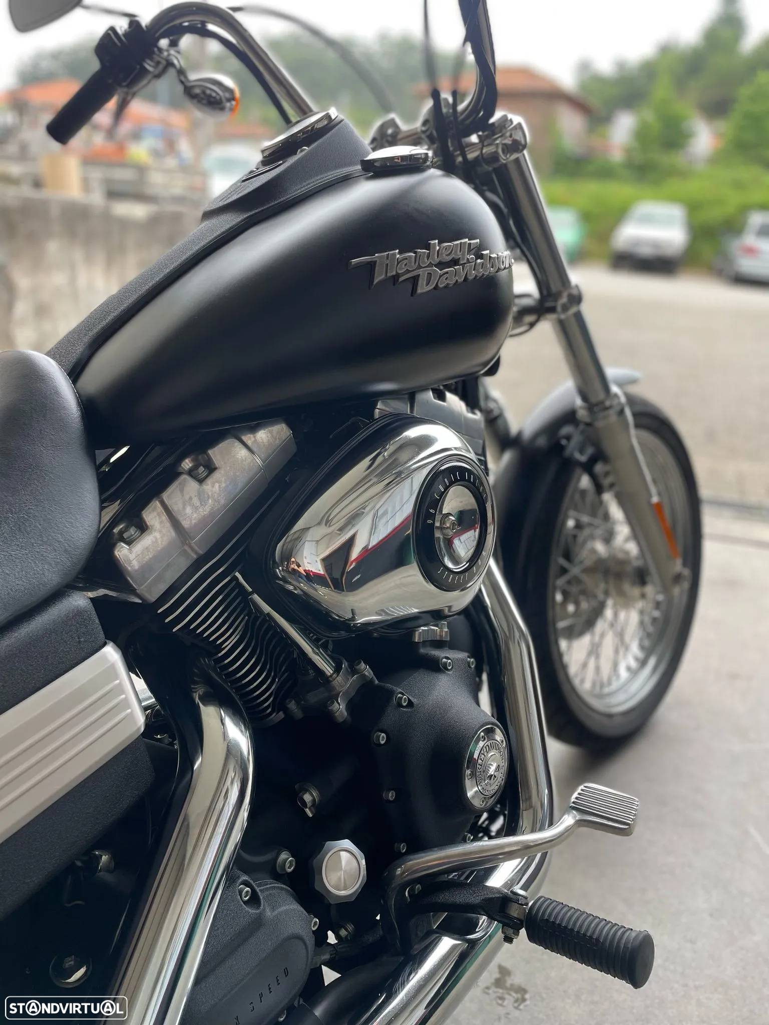 Harley-Davidson Dyna Street Bob - 19