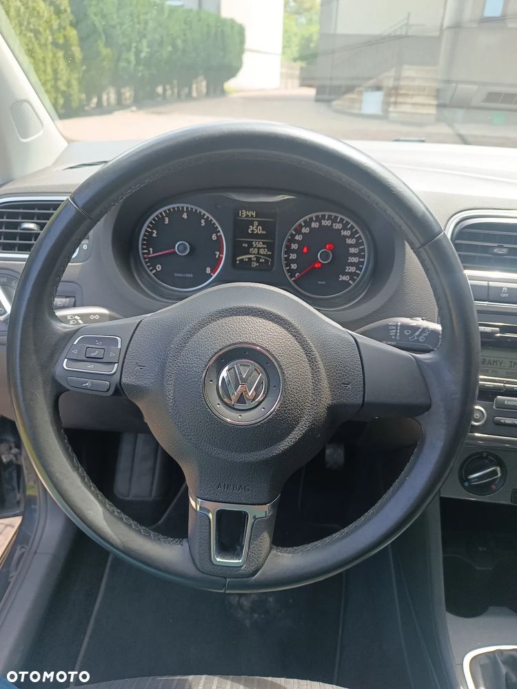 Volkswagen Polo 1.4 16V Comfortline - 12
