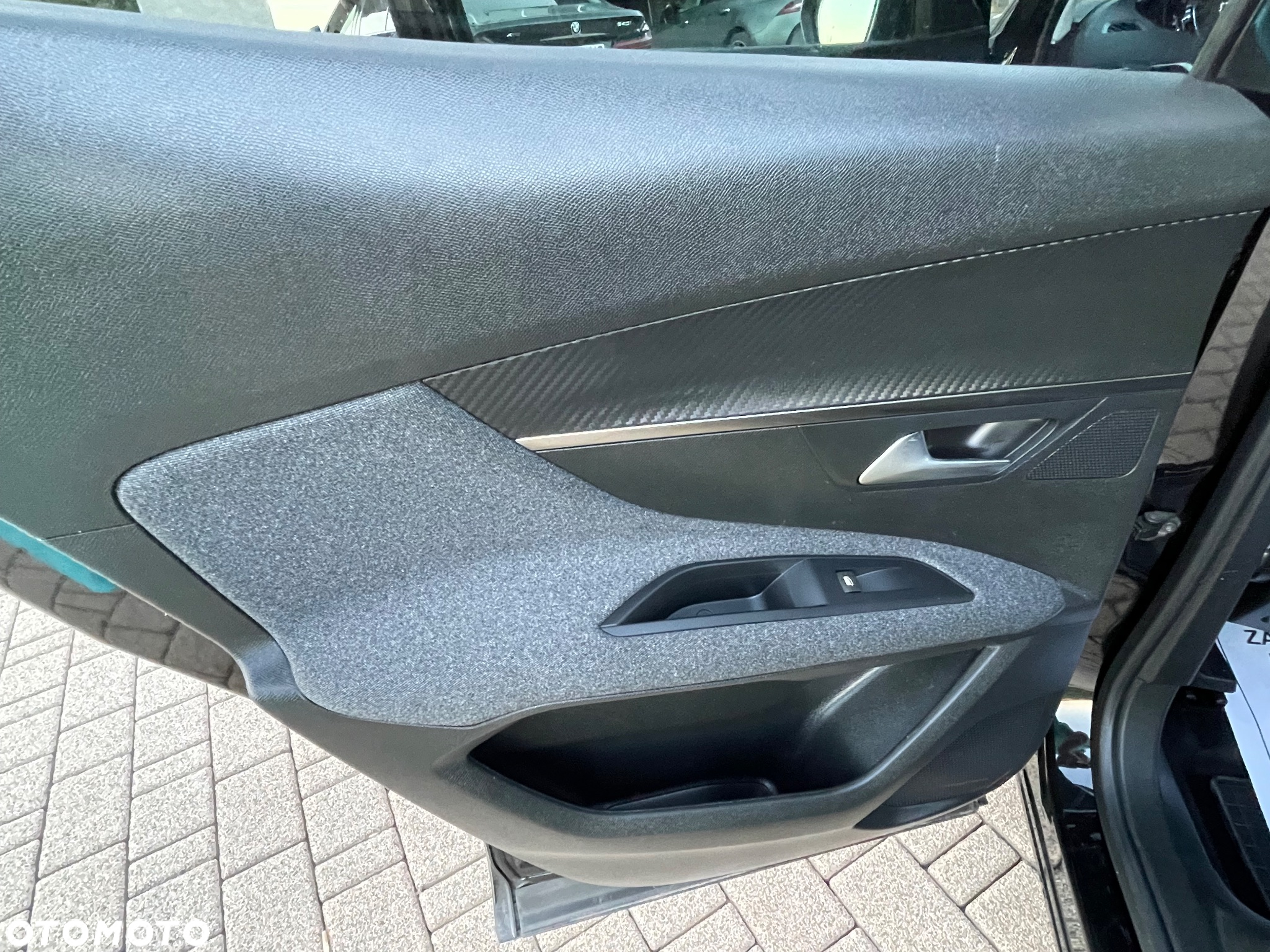 Peugeot 3008 1.5 BlueHDi Active Pack S&S EAT8 - 15