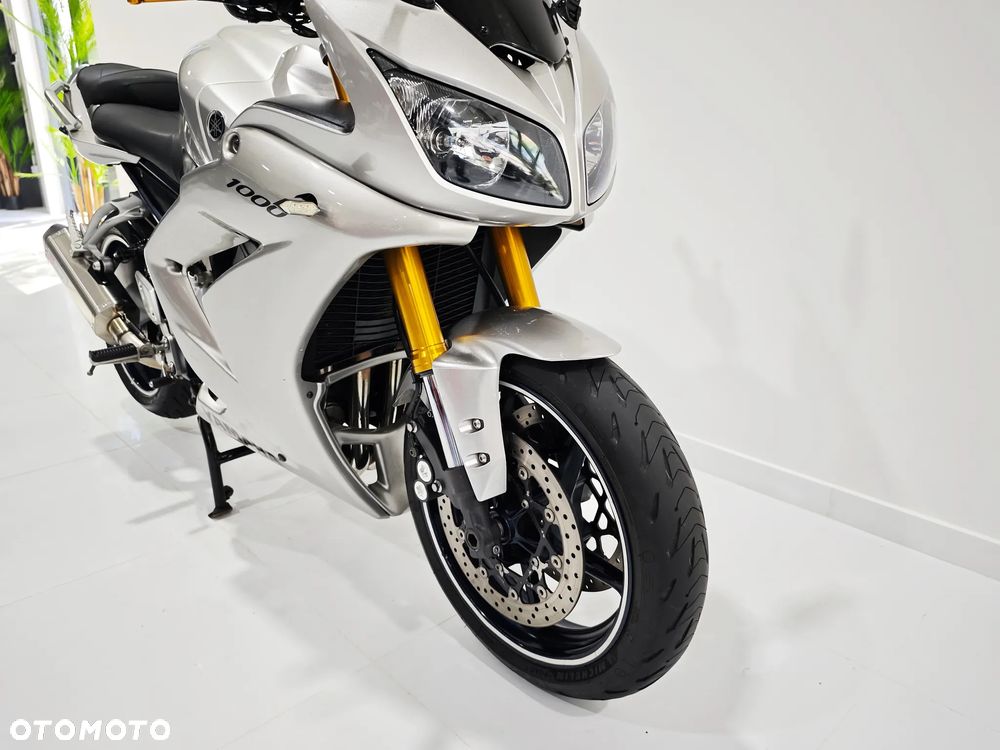 Yamaha FZ - 9