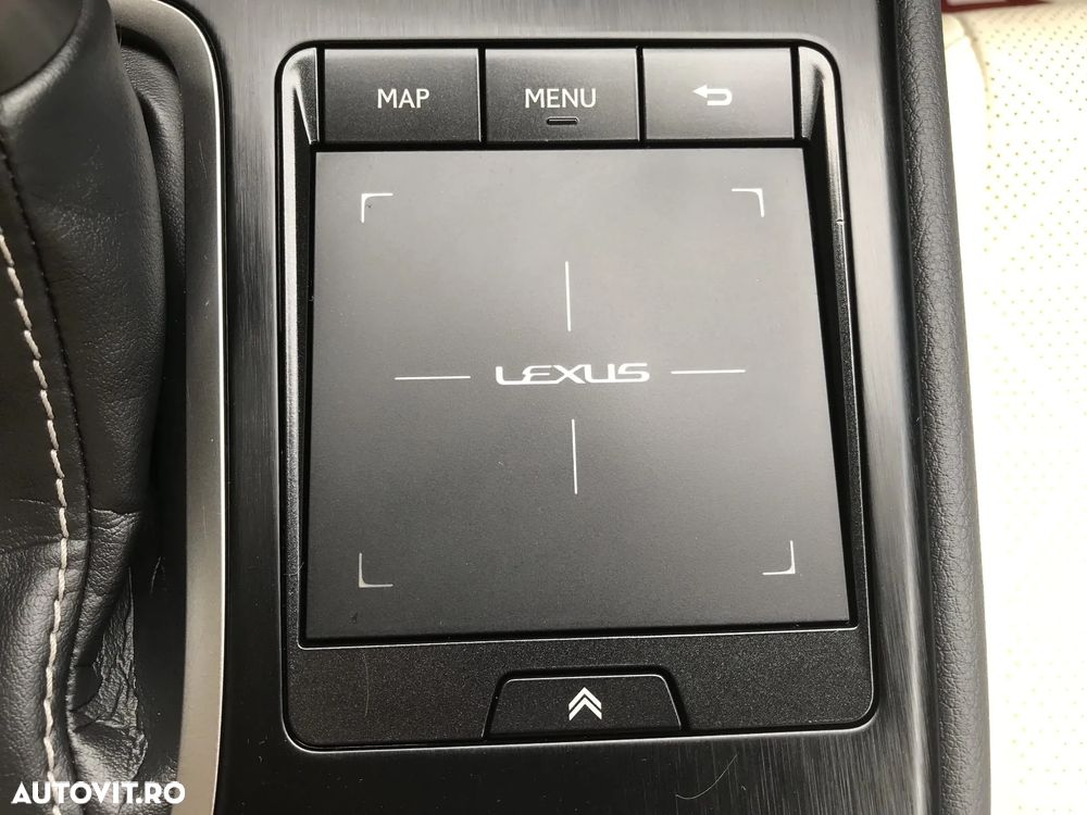 Lexus UX 250h E-FOUR Luxury ML - 34