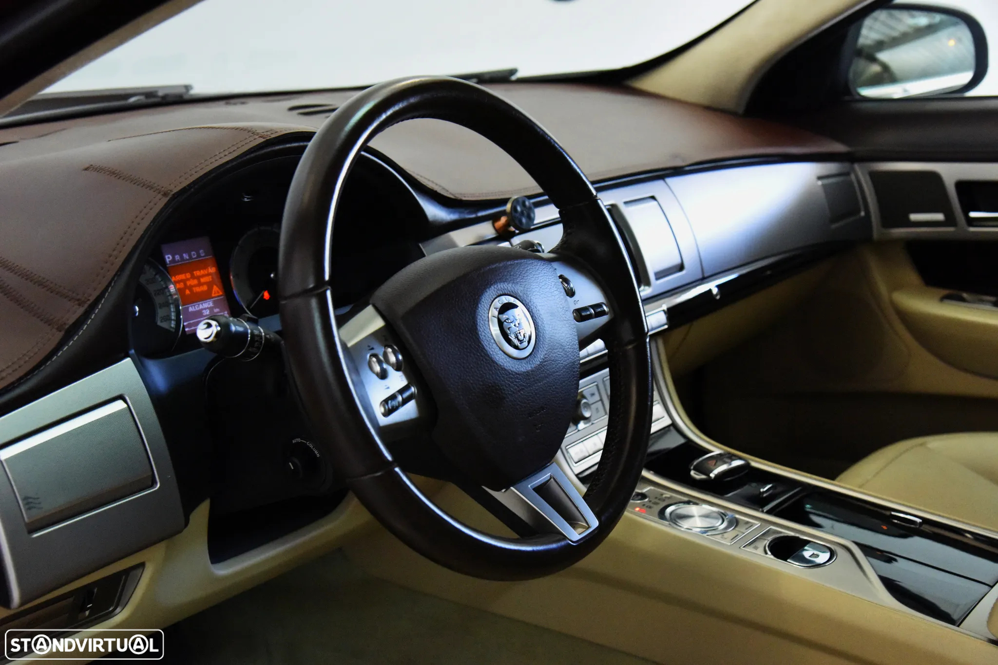 Jaguar XF 3.0 D V6 S Luxury - 17