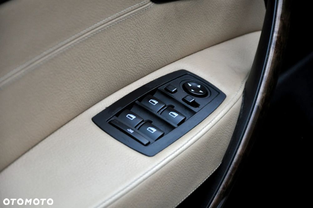 BMW X3 3.0sd - 32
