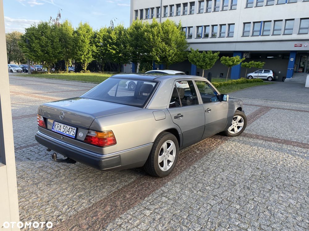 Mercedes-Benz W124 (1984-1993) - 4