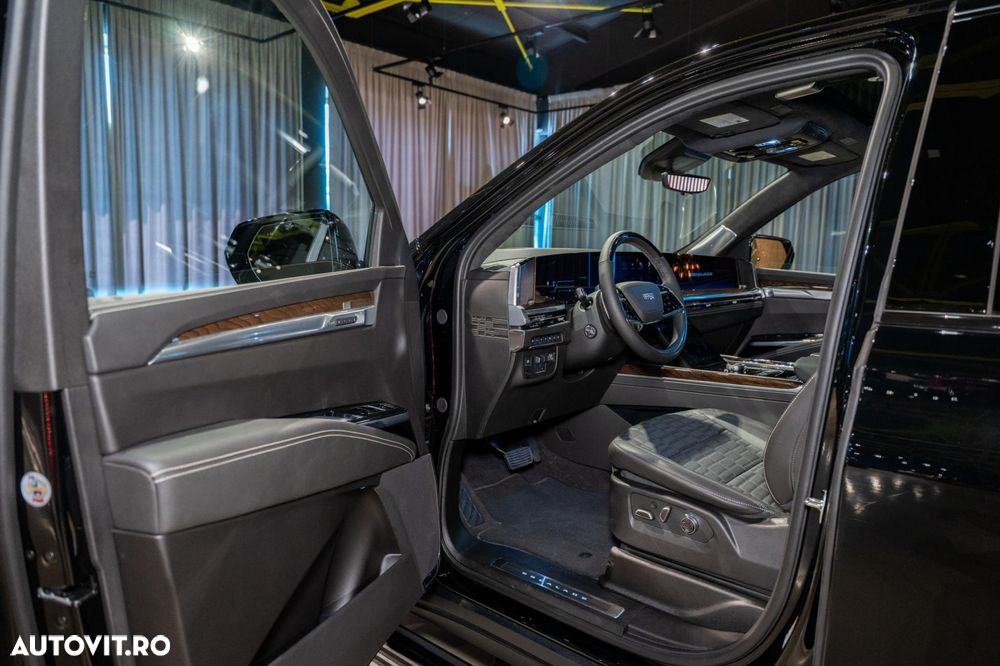 Cadillac Escalade - 14