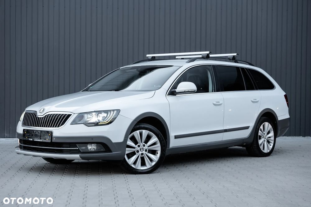 Skoda Superb 2.0 TDI 4x4 Elegance DSG - 1