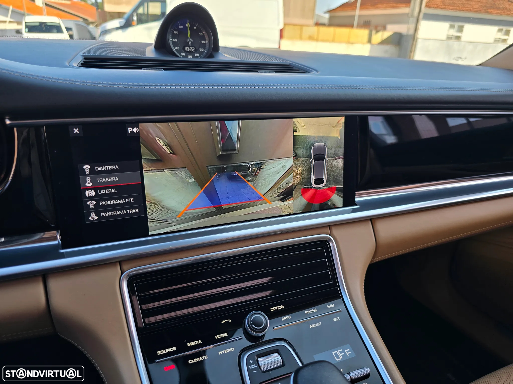 Porsche Panamera Sport Turismo 4 E-Hybrid - 25