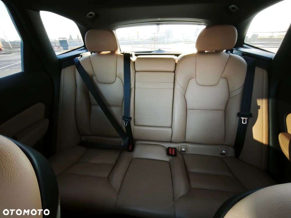 Volvo XC 60 B4 D AWD Geartronic Inscription - 6