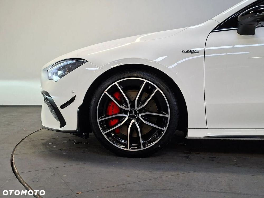 Mercedes-Benz CLA - 5