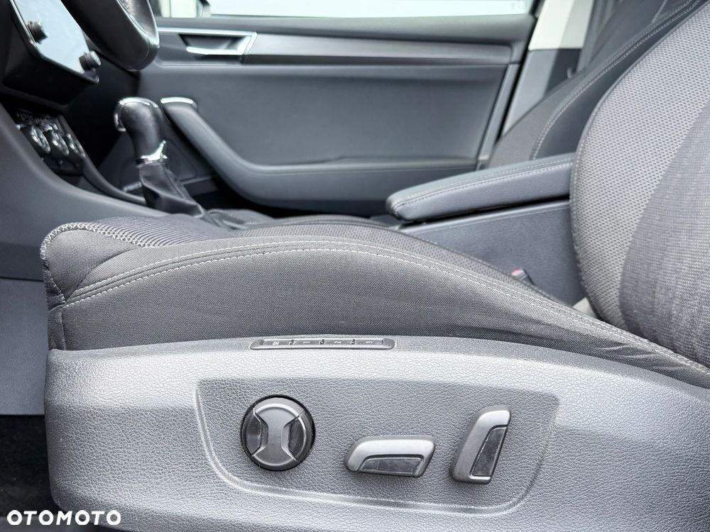 Skoda Superb 2.0 TDI SCR 4x4 Style DSG - 29