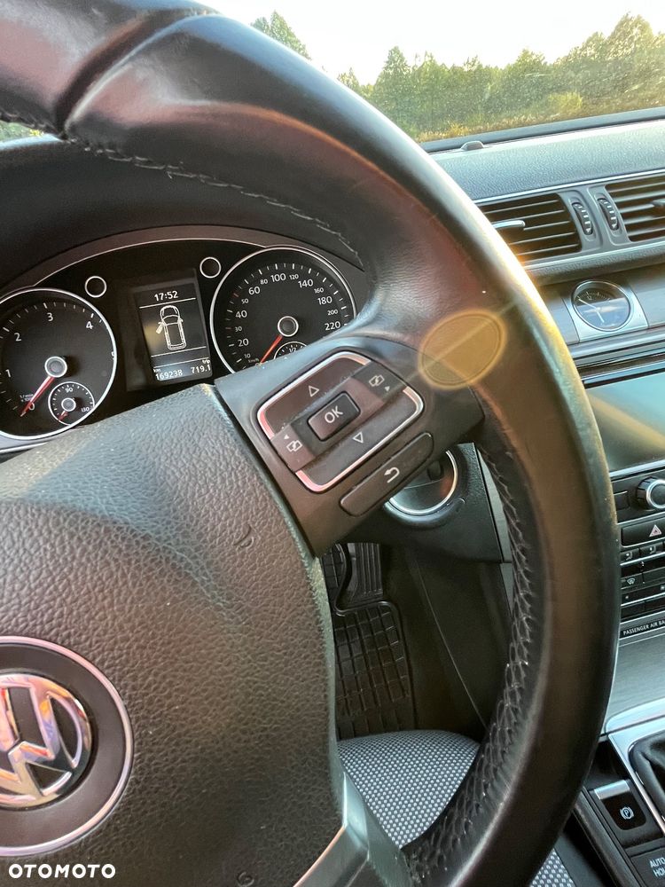Volkswagen Passat 1.6 TDI Comfortline - 28