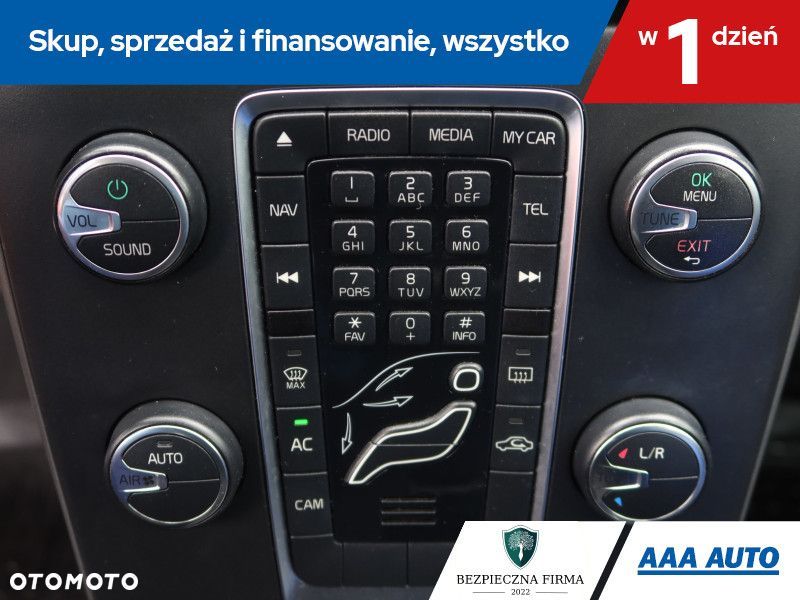 Volvo V40 - 18