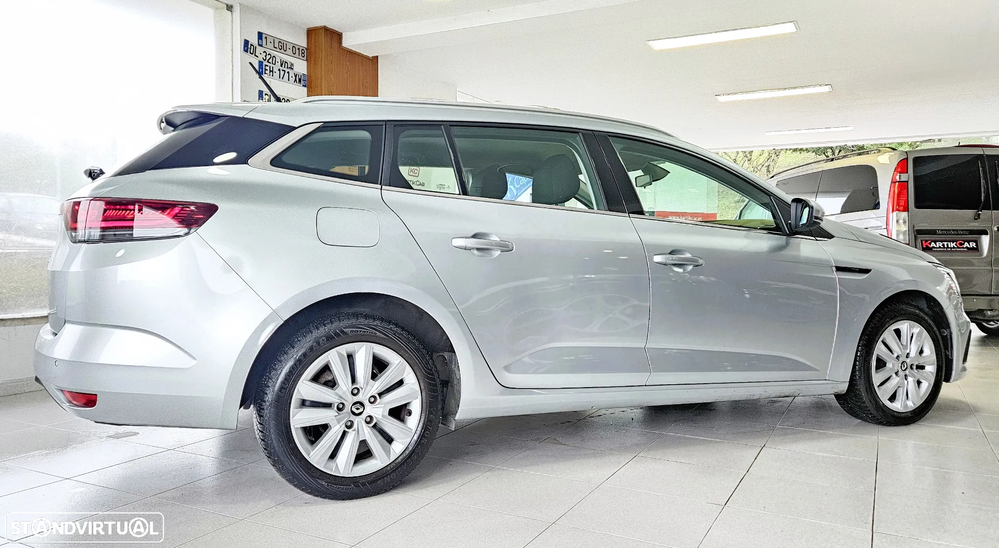 Renault Mégane Sport Tourer TCe 115 GPF ZEN - 9