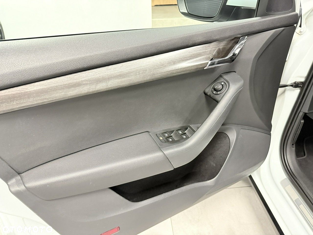 Skoda Octavia Combi 2.0 TDI 4x4 DSG Scout - 31