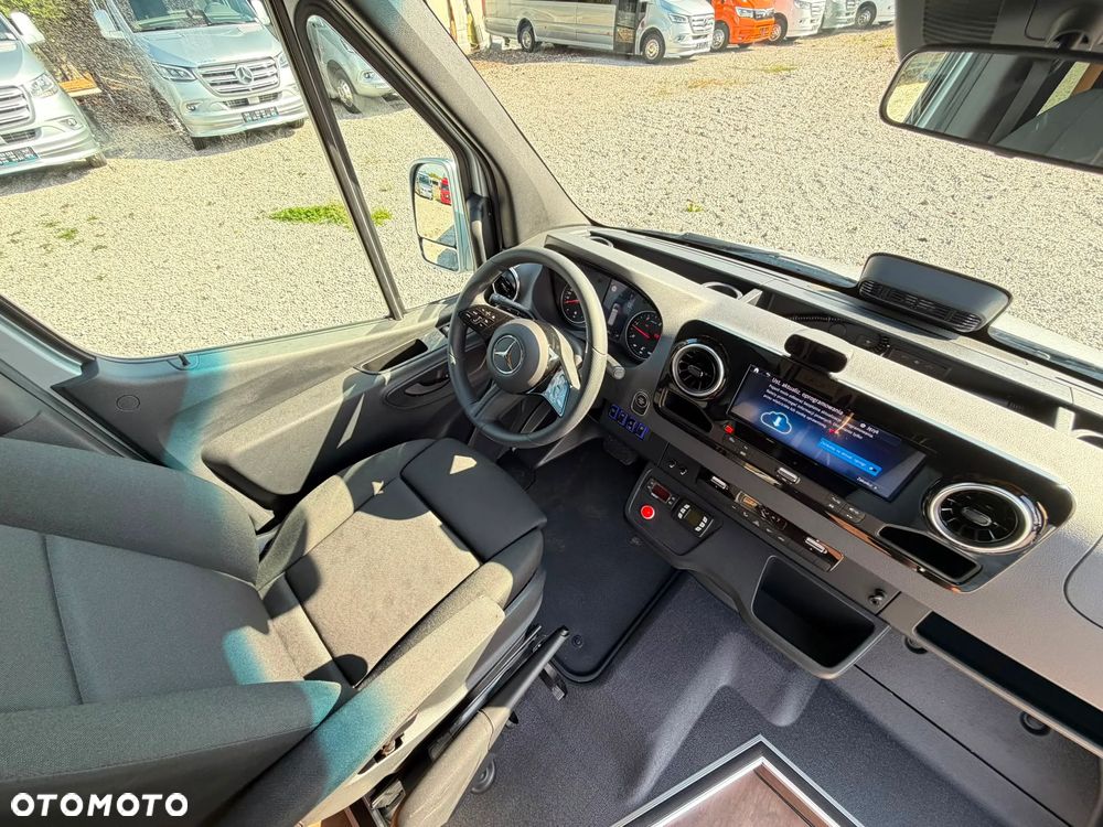 Mercedes-Benz Sprinter 519 - 17