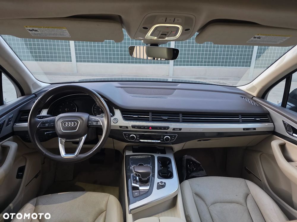 Audi Q7 - 10