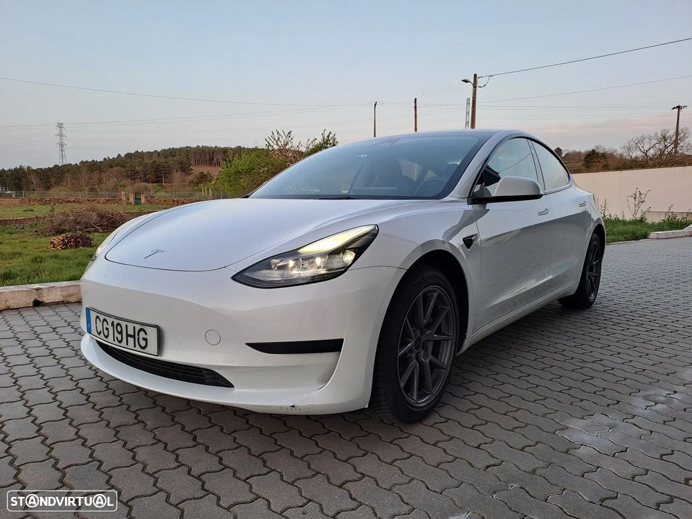 Tesla Model 3 Standard Range Plus RWD - 2