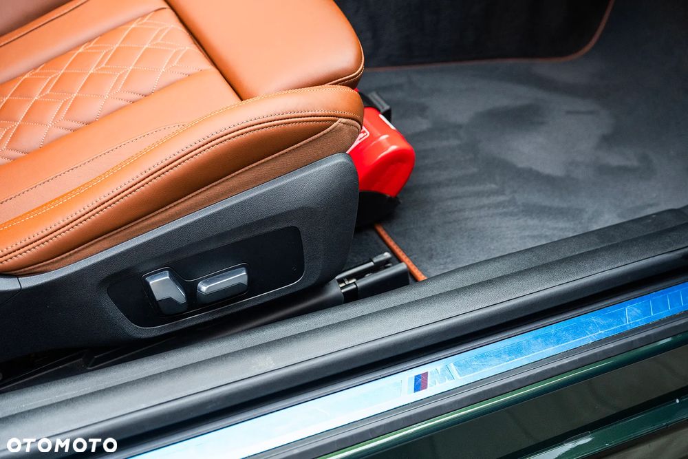 BMW Seria 4 M440i xDrive mHEV - 17