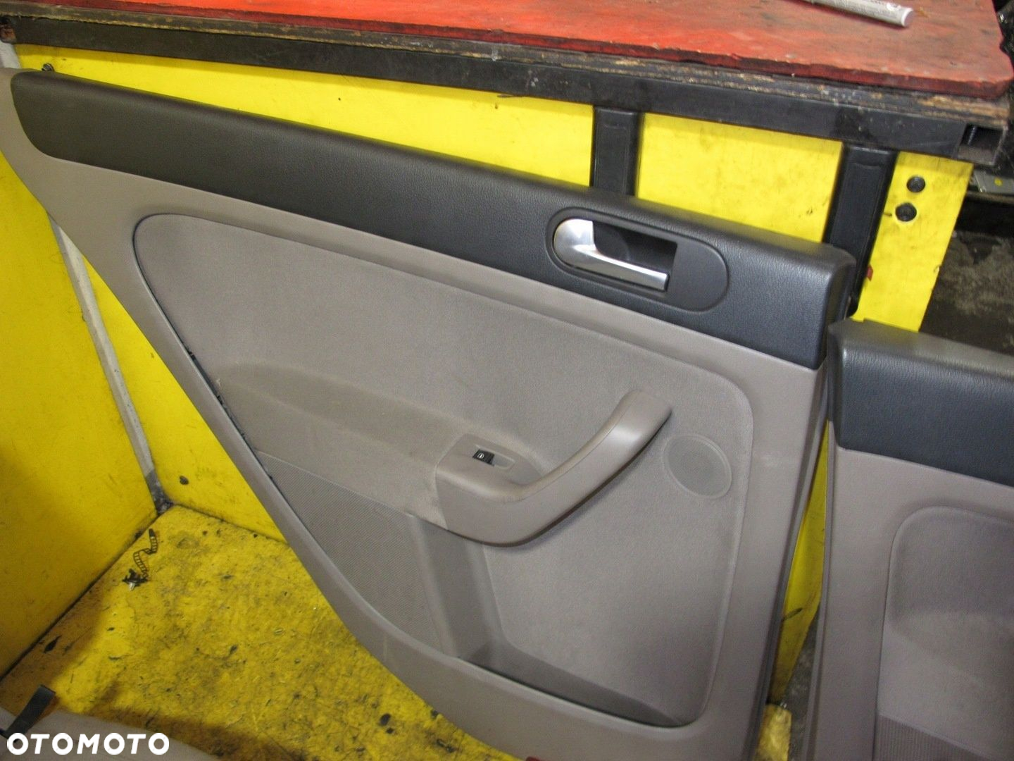 VW GOLF PLUS FOTELE KANAPA BOCZKI DRZWI KPL EU - 15