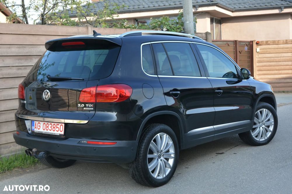 Volkswagen Tiguan 2.0 TDI DPF 4Motion BlueMotion Technology DSG Lounge Sport & Style - 4