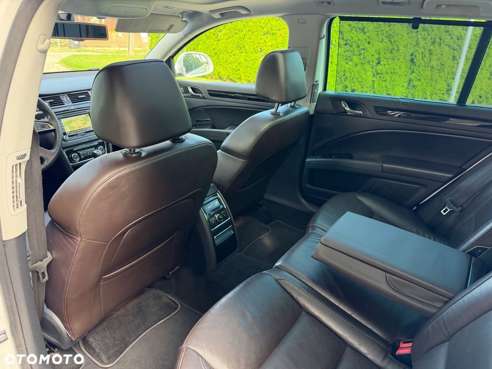 Skoda Superb 2.0 TDI DSG L&K - 11