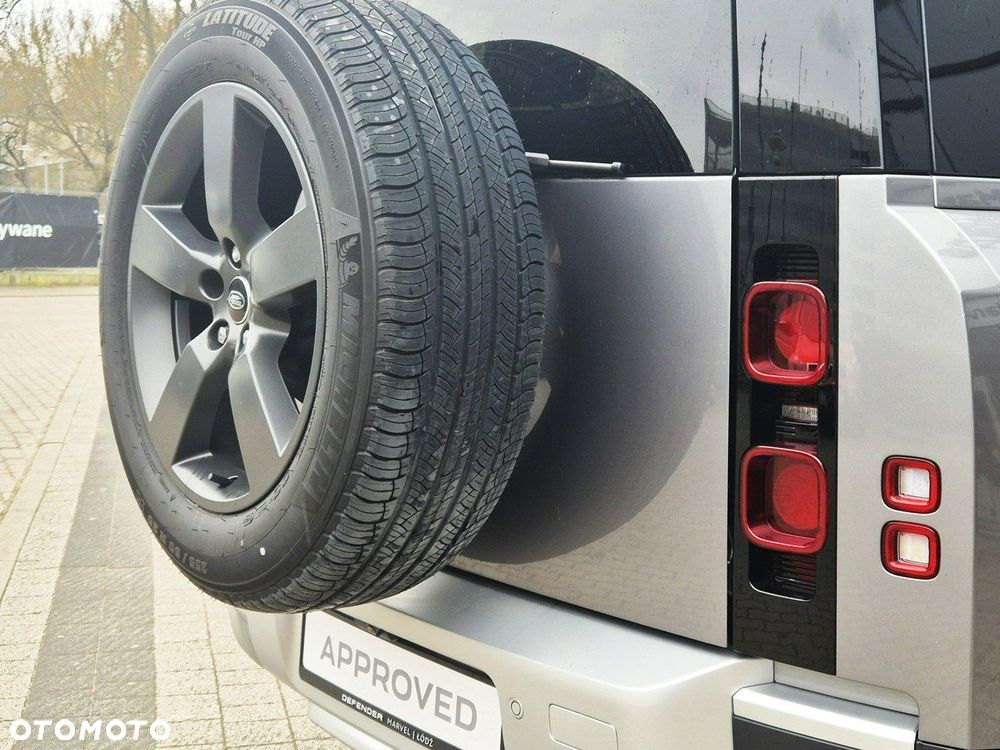 Land Rover Defender - 15