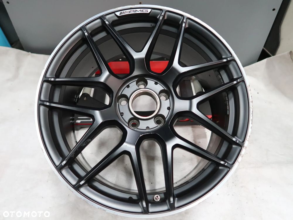 W033 Felga Mercedes A1774012400 9x19et52 - 1
