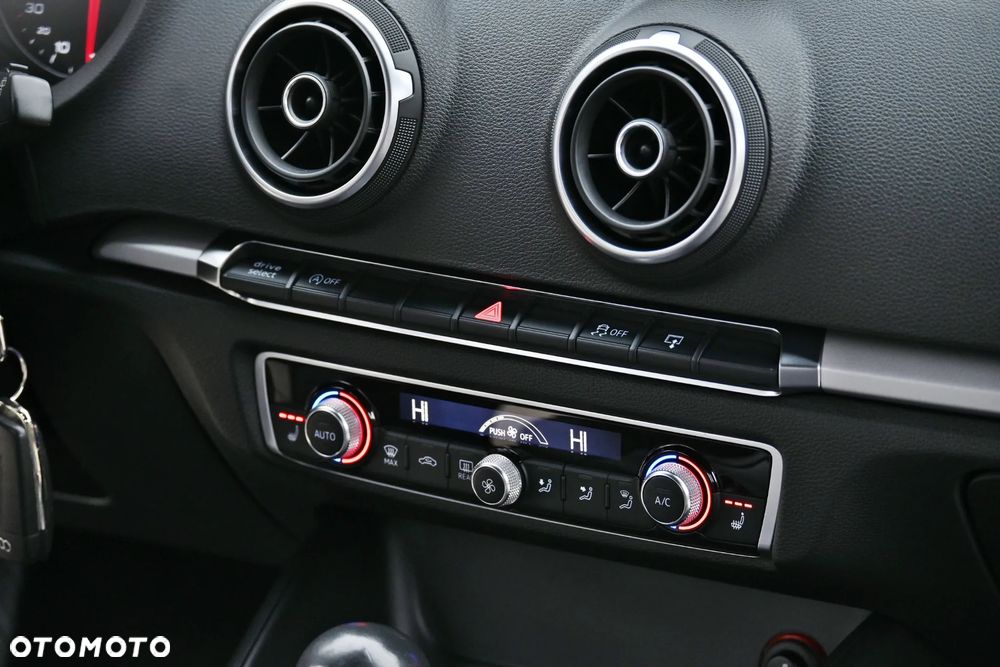 Audi A3 Sportback 2.0 TDI (clean diesel) quattro S tronic S line Sportpaket - 25