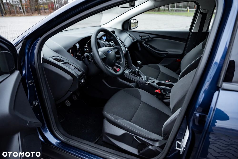 Ford Focus 1.6 TDCi Ambiente Start - 16