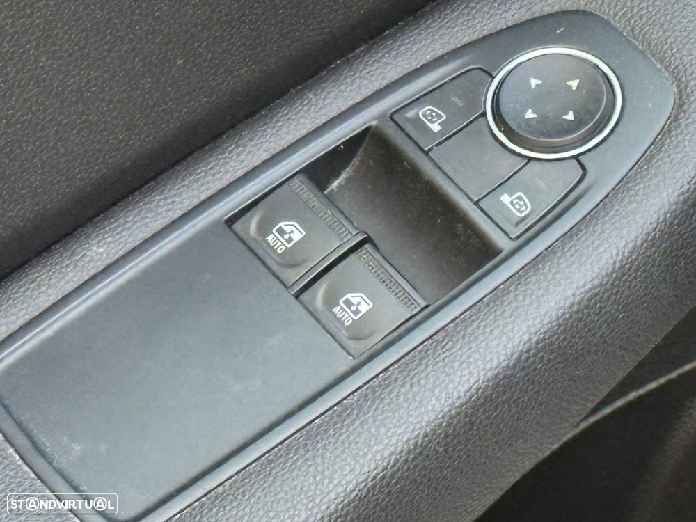 Renault Clio 1.0 TCe Evolution - 13