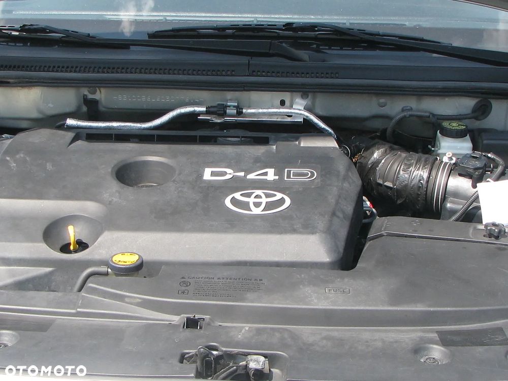Toyota Avensis 2.0 D-4D Sol - 20