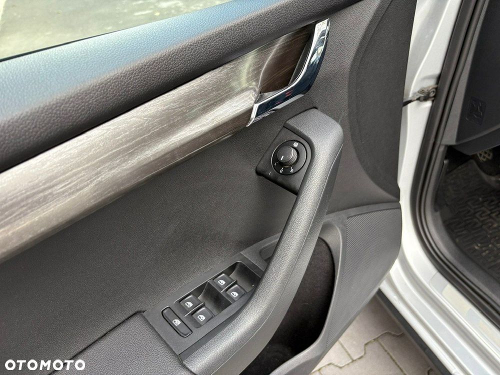 Skoda Octavia 2.0 TDI (Green tec) 4x4 Ambition - 14