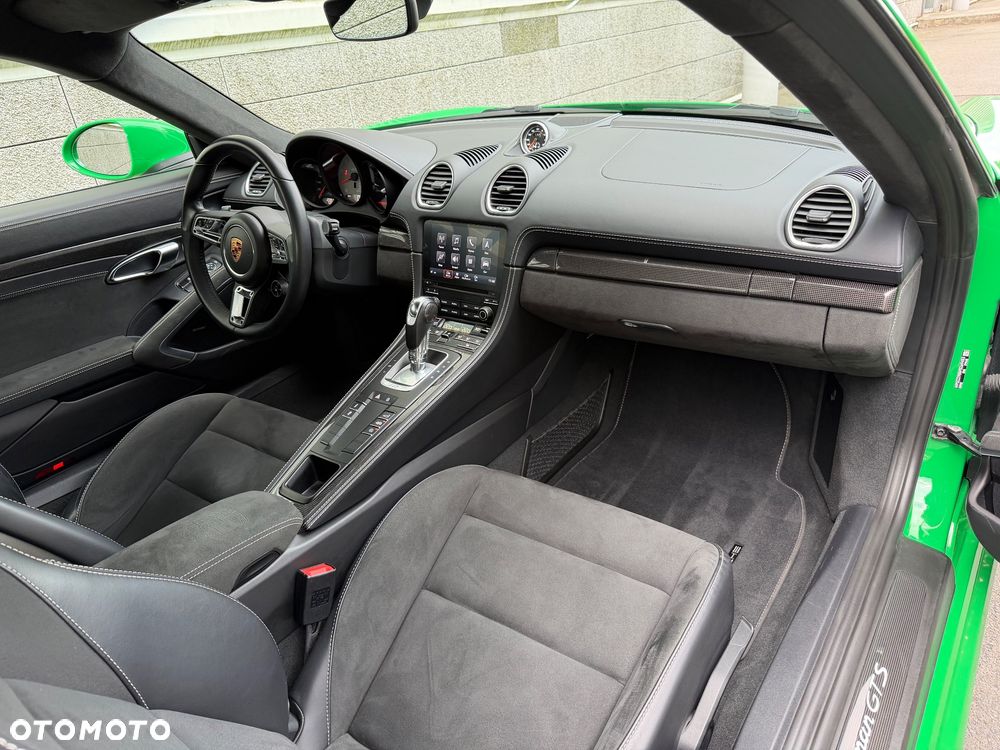 Porsche 718 Cayman - 33