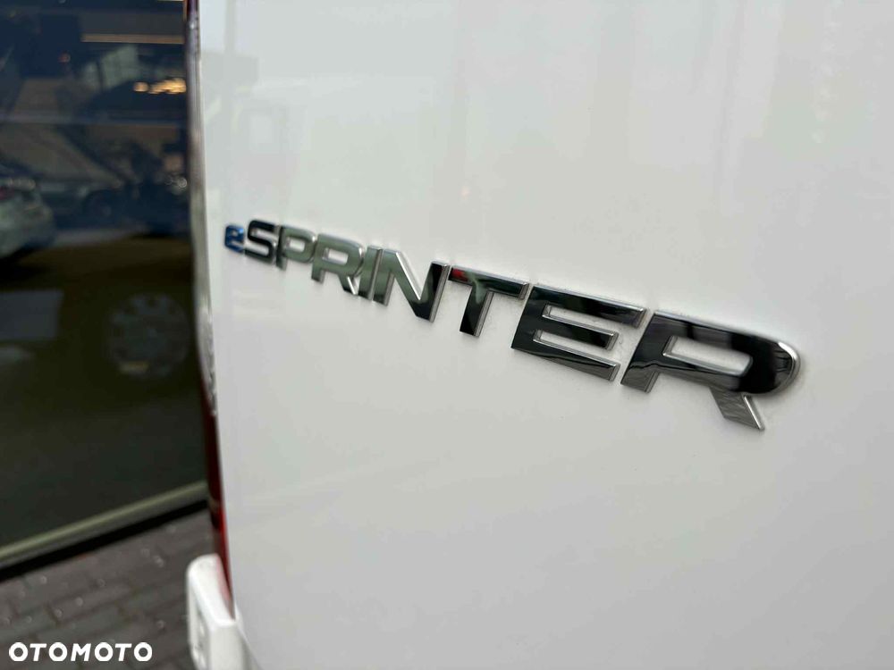 Mercedes-Benz eSprinter - 14