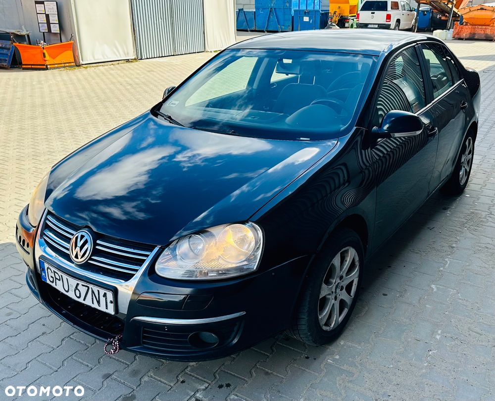 Volkswagen Jetta 1.9 TDI Comfortline - 9
