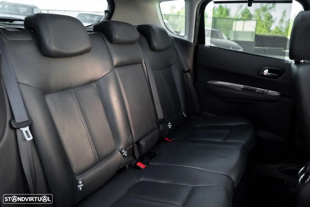 Peugeot 3008 2.0 HDi Hybrid4 - 29