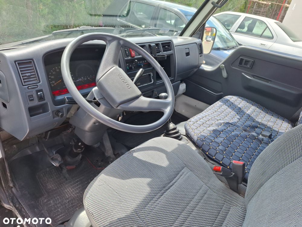 Toyota Dyna - 19