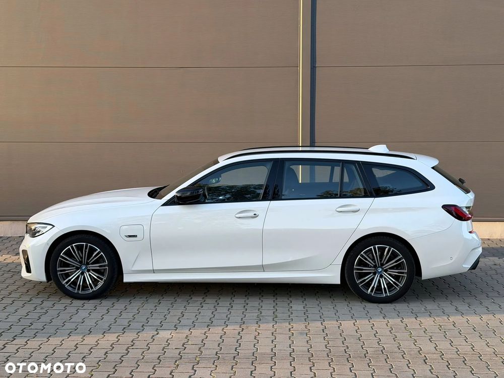 BMW Seria 3 320e M Sport - 8