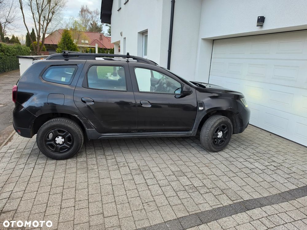 Dacia Duster 1.6 SCe Blackshadow S&S - 9