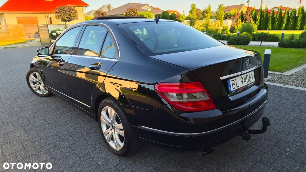 Mercedes-Benz Klasa C 180 CGI Automatik BlueEFFICIENCY Avantgarde - 3